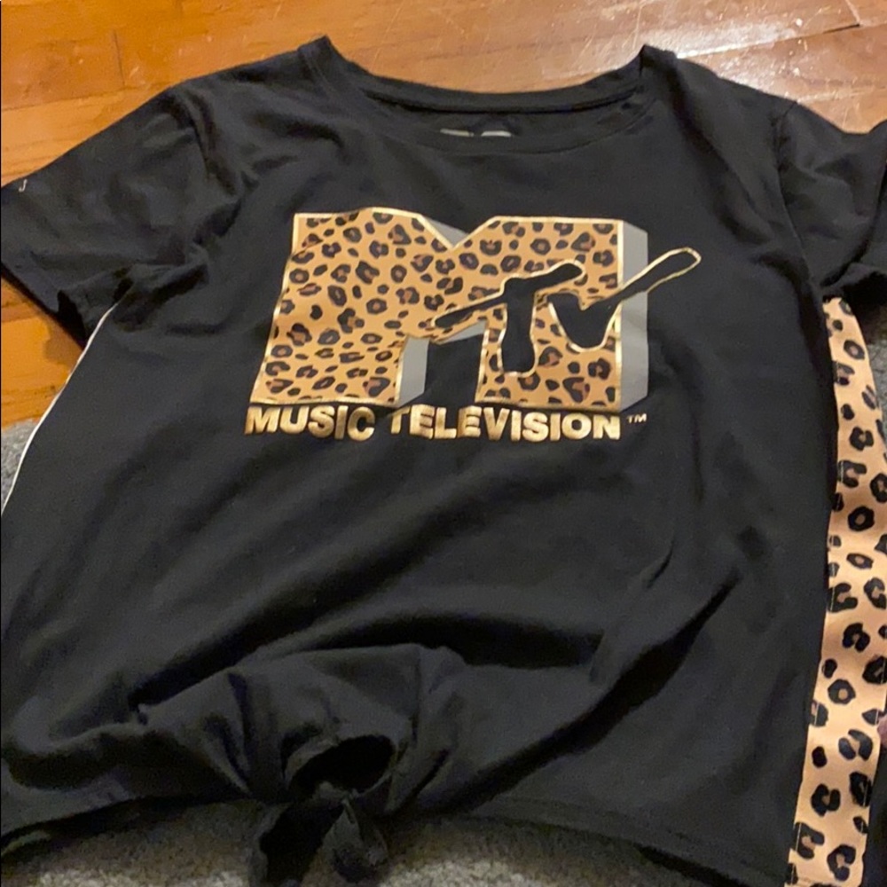MTV crop top